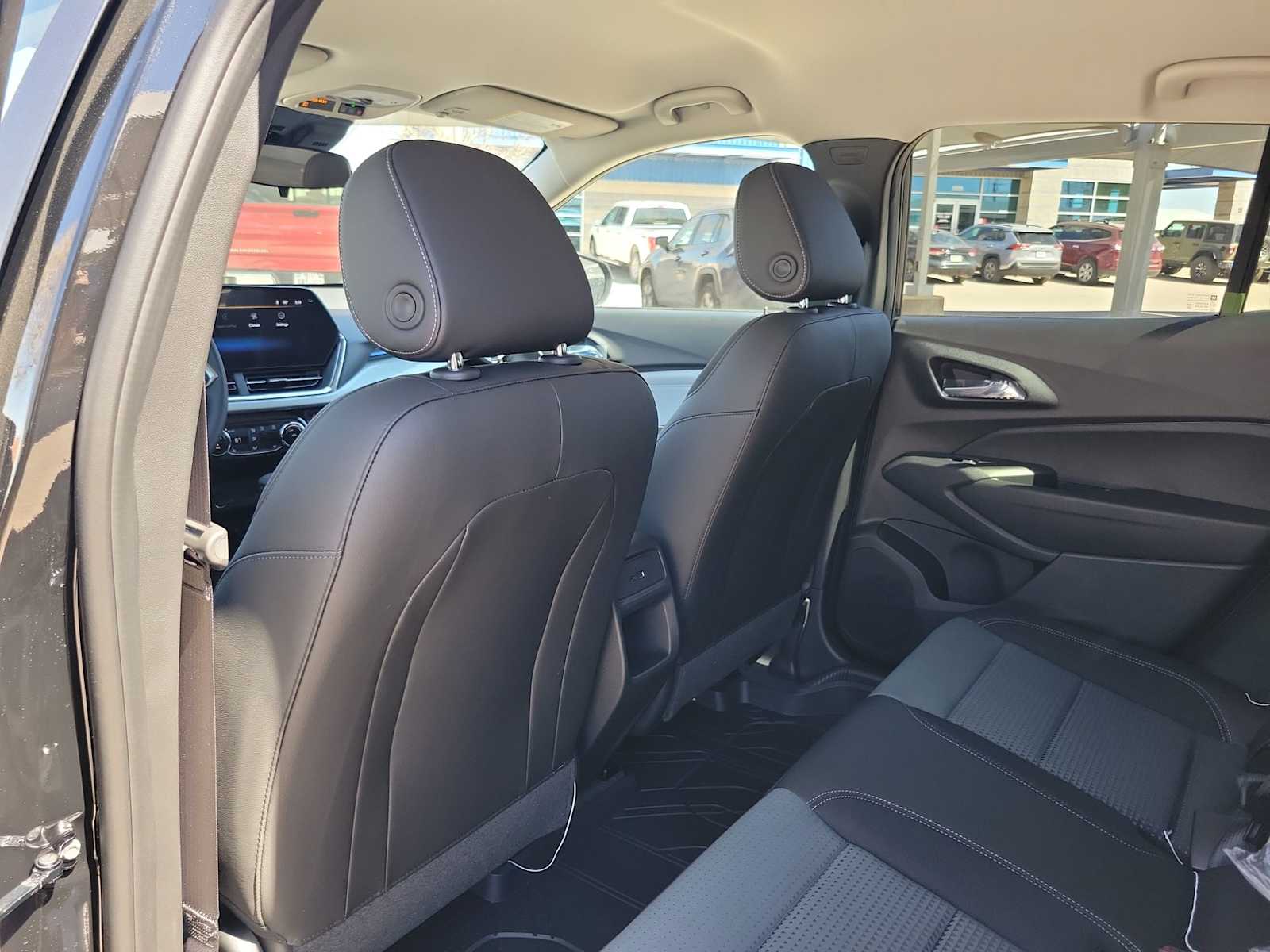 Thumbnail: 2026 Chevrolet Trax - 16