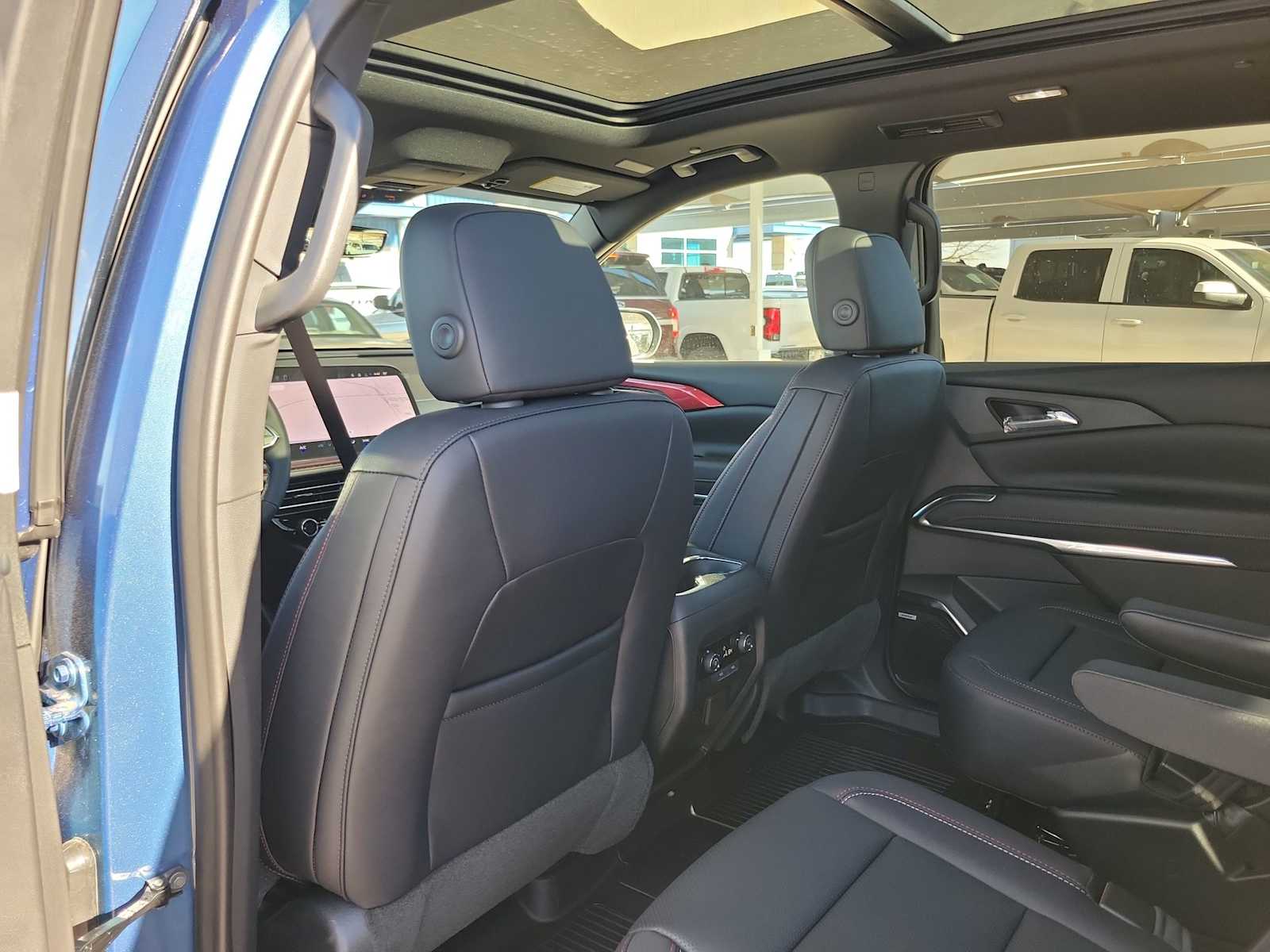 Thumbnail: 2026 Chevrolet Traverse - 8