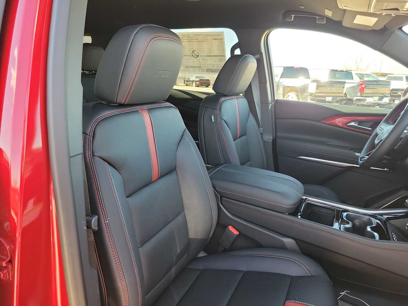 Thumbnail: 2026 Chevrolet Traverse - 10