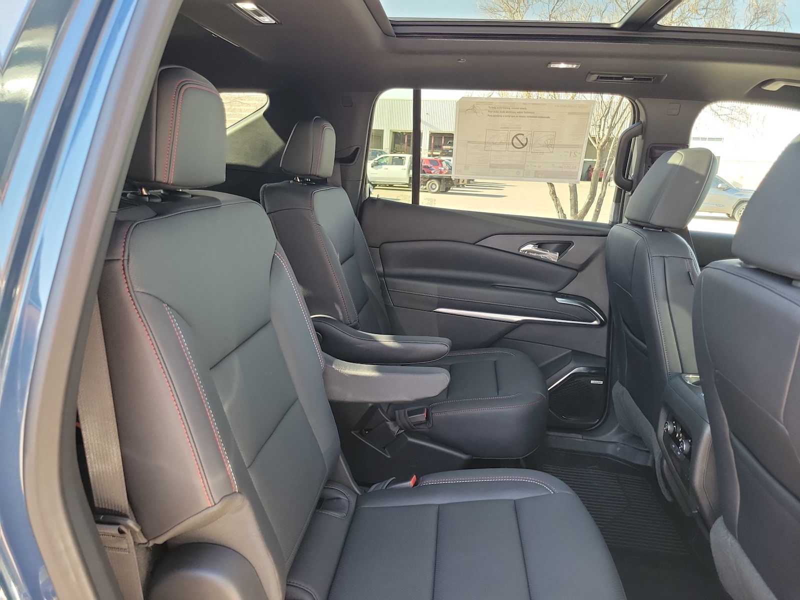 Thumbnail: 2026 Chevrolet Traverse - 9