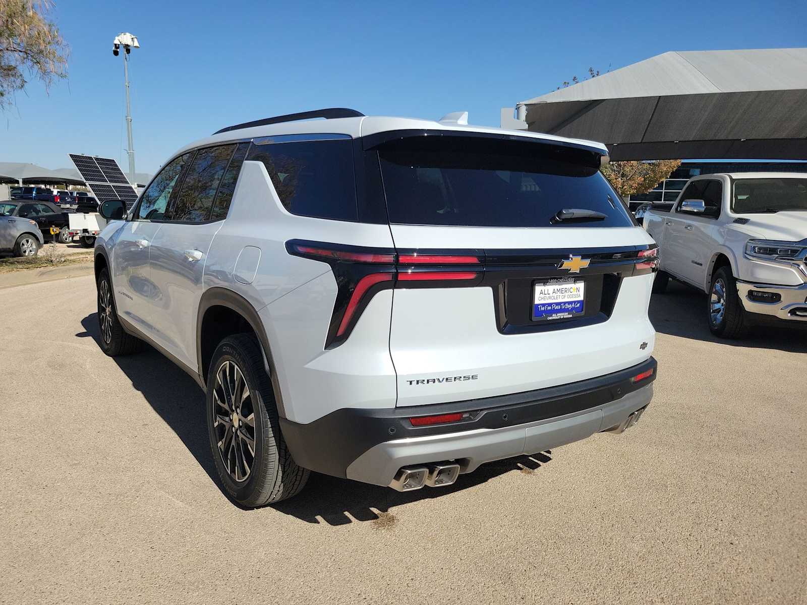 Thumbnail: 2026 Chevrolet Traverse - 4