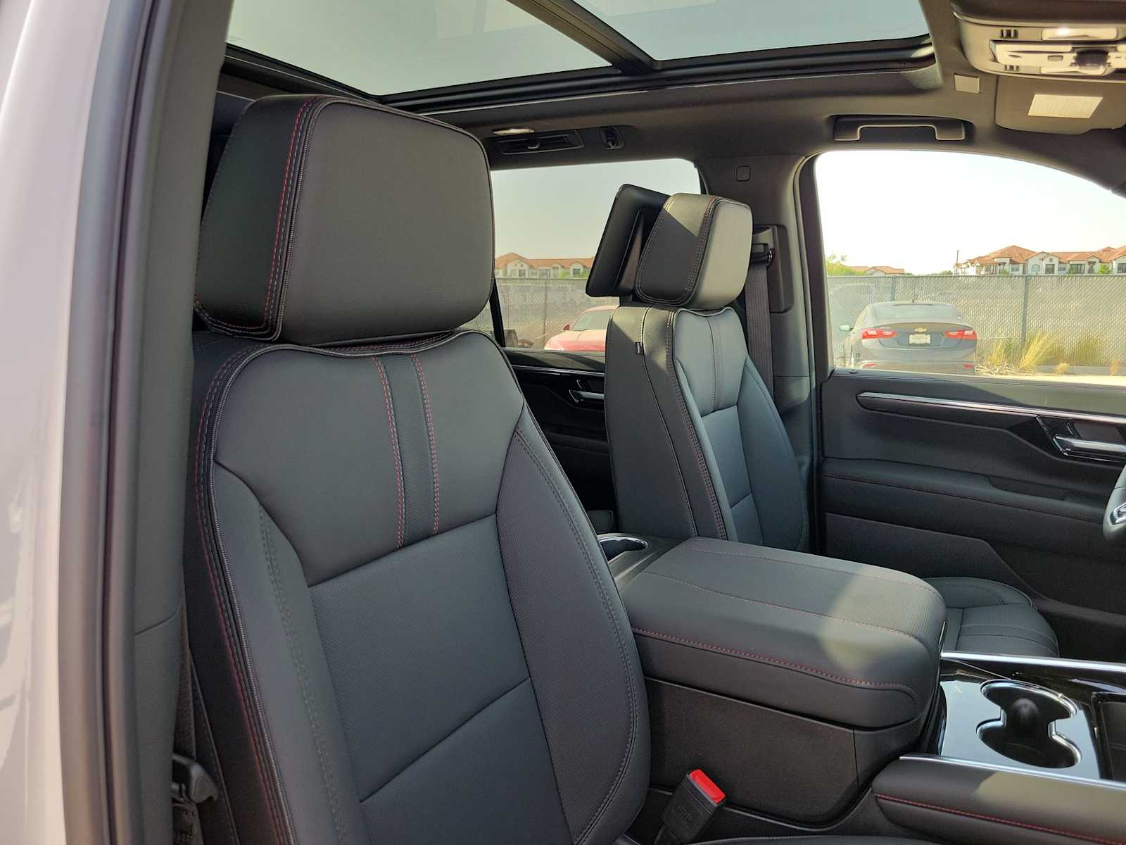 Thumbnail: 2026 Chevrolet Tahoe - 18
