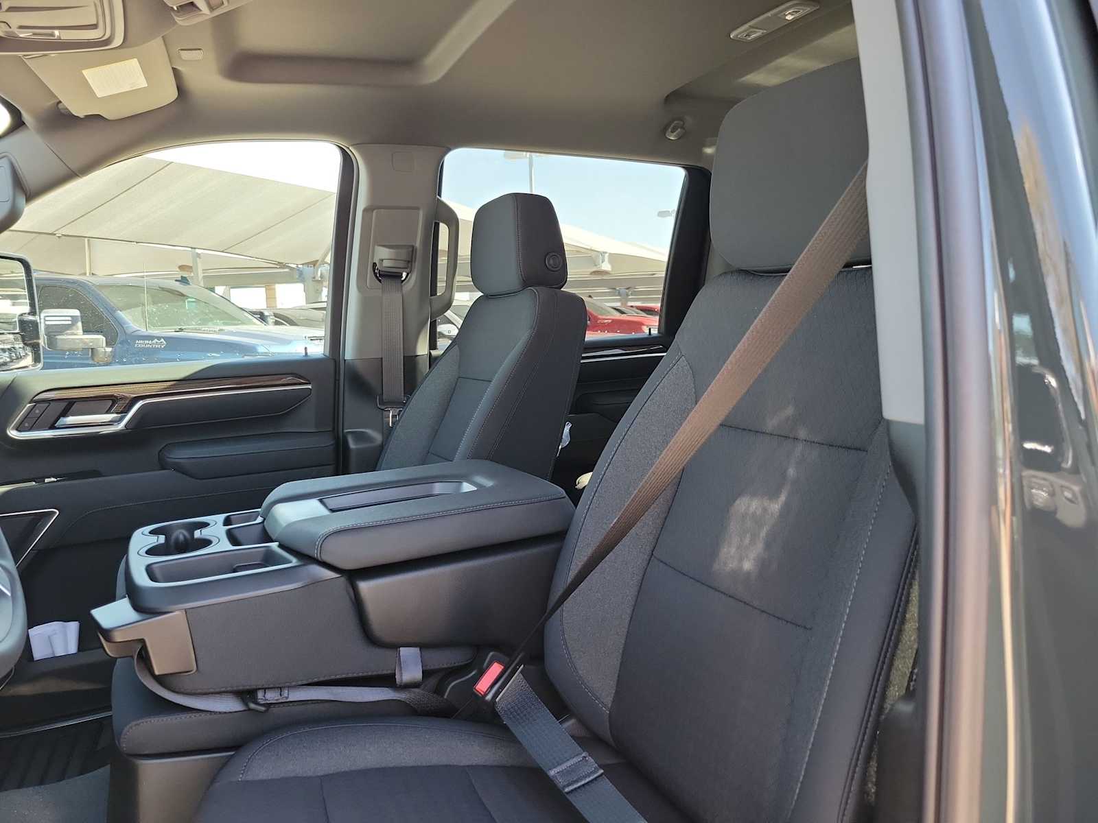 Thumbnail: 2026 Chevrolet Silverado 3500 - 11