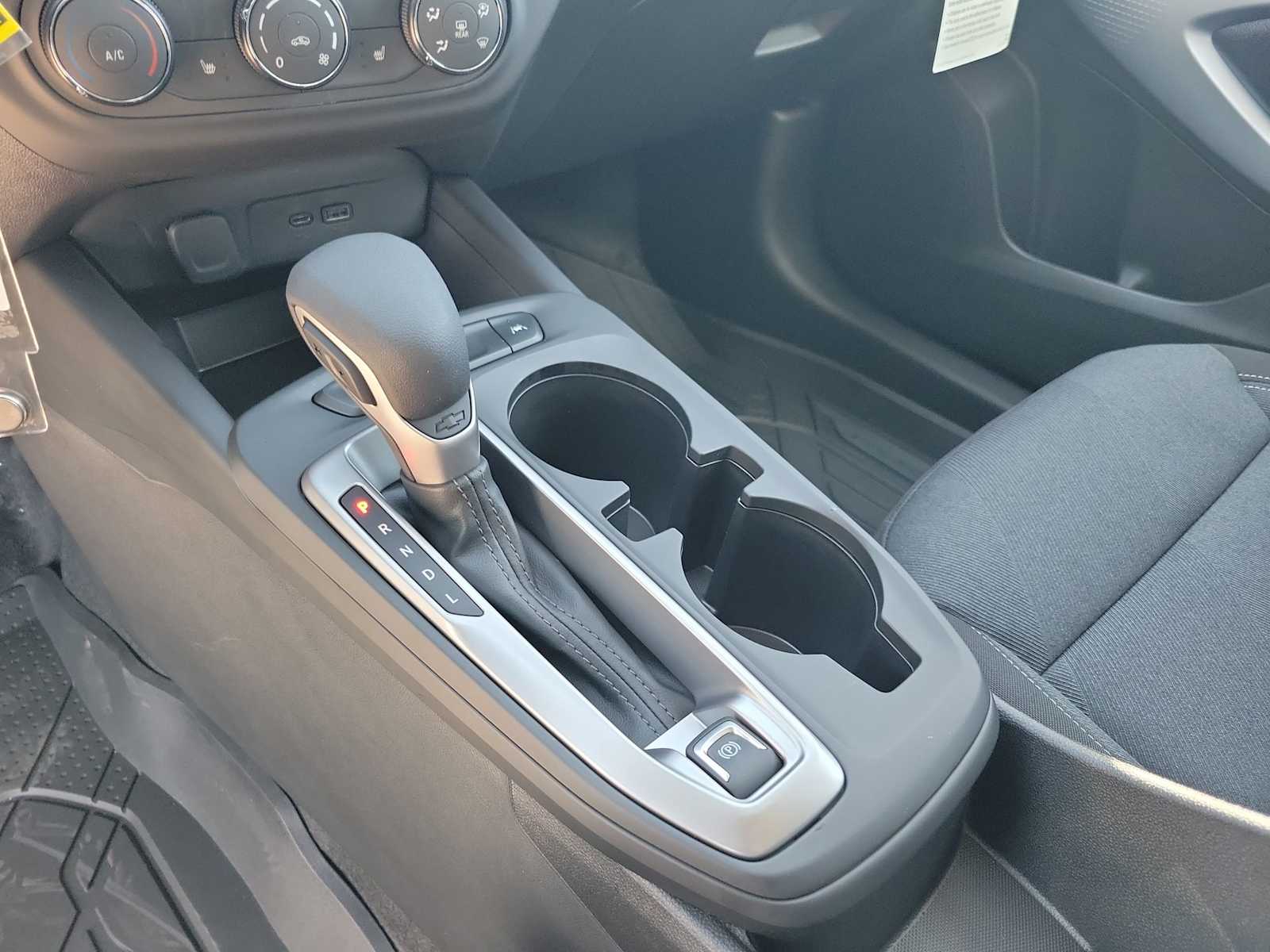 Thumbnail: 2026 Chevrolet Trax - 17