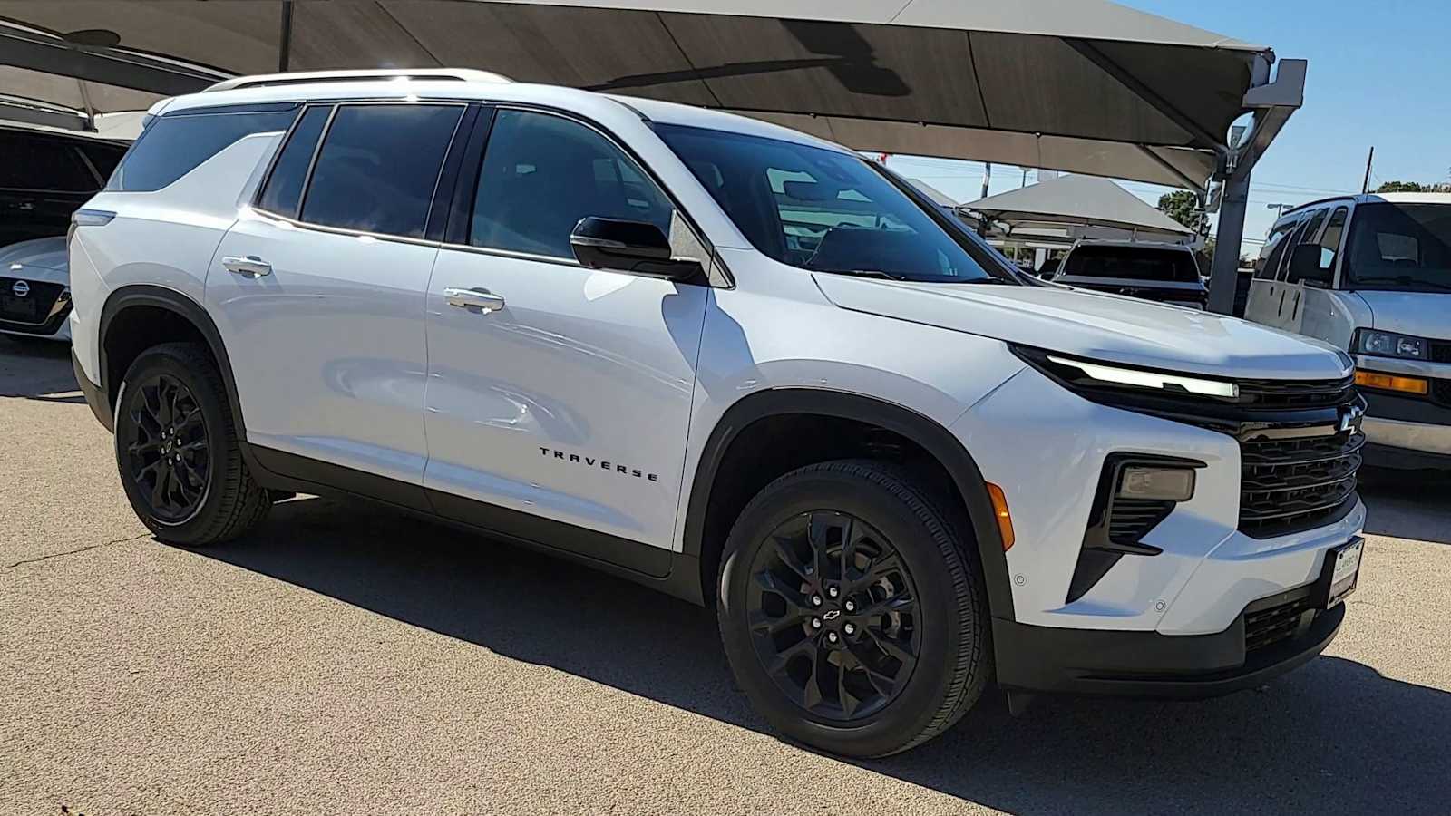 Thumbnail: 2026 Chevrolet Traverse - 3