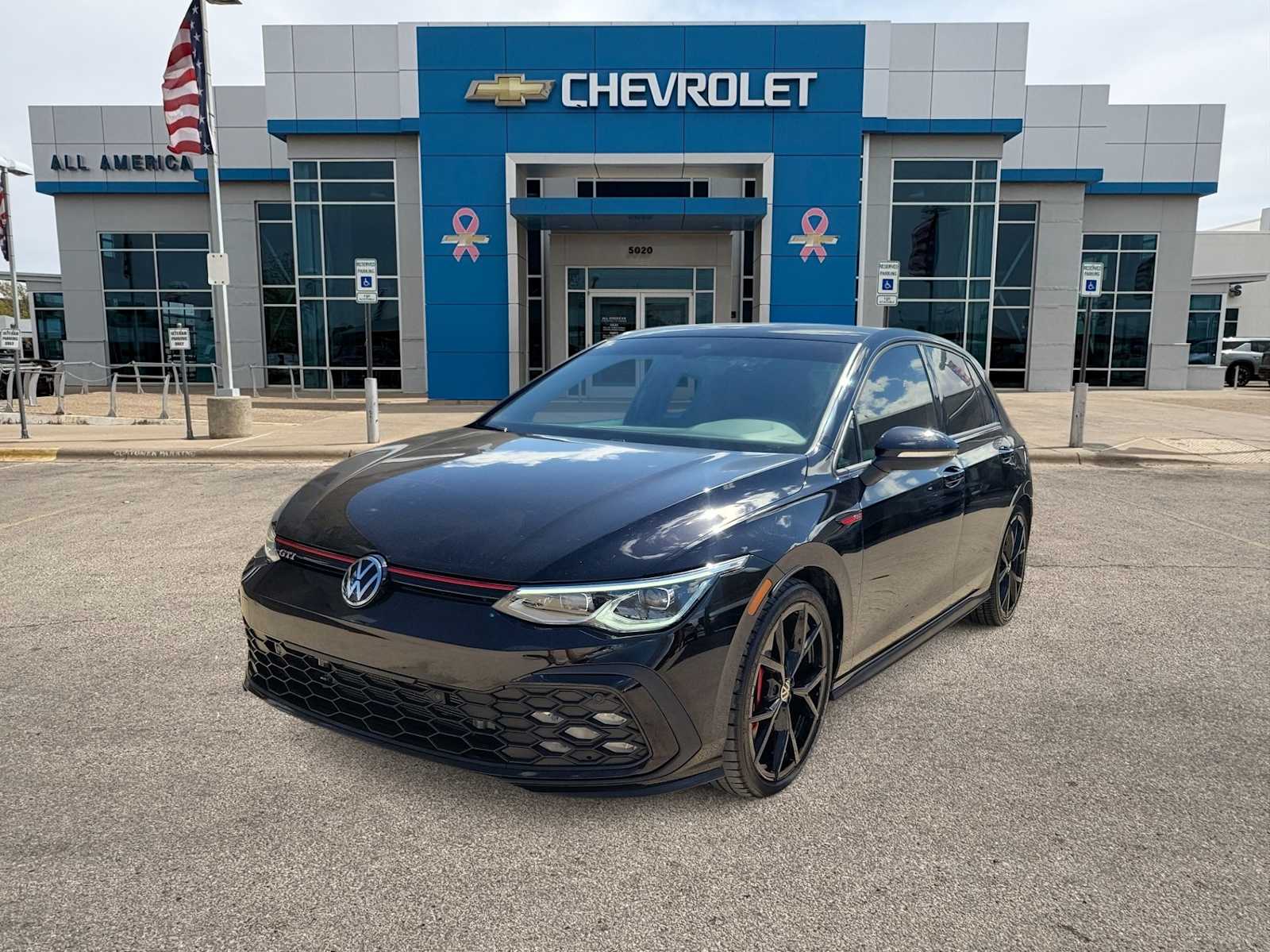Thumbnail: 2024 Volkswagen Golf - 1
