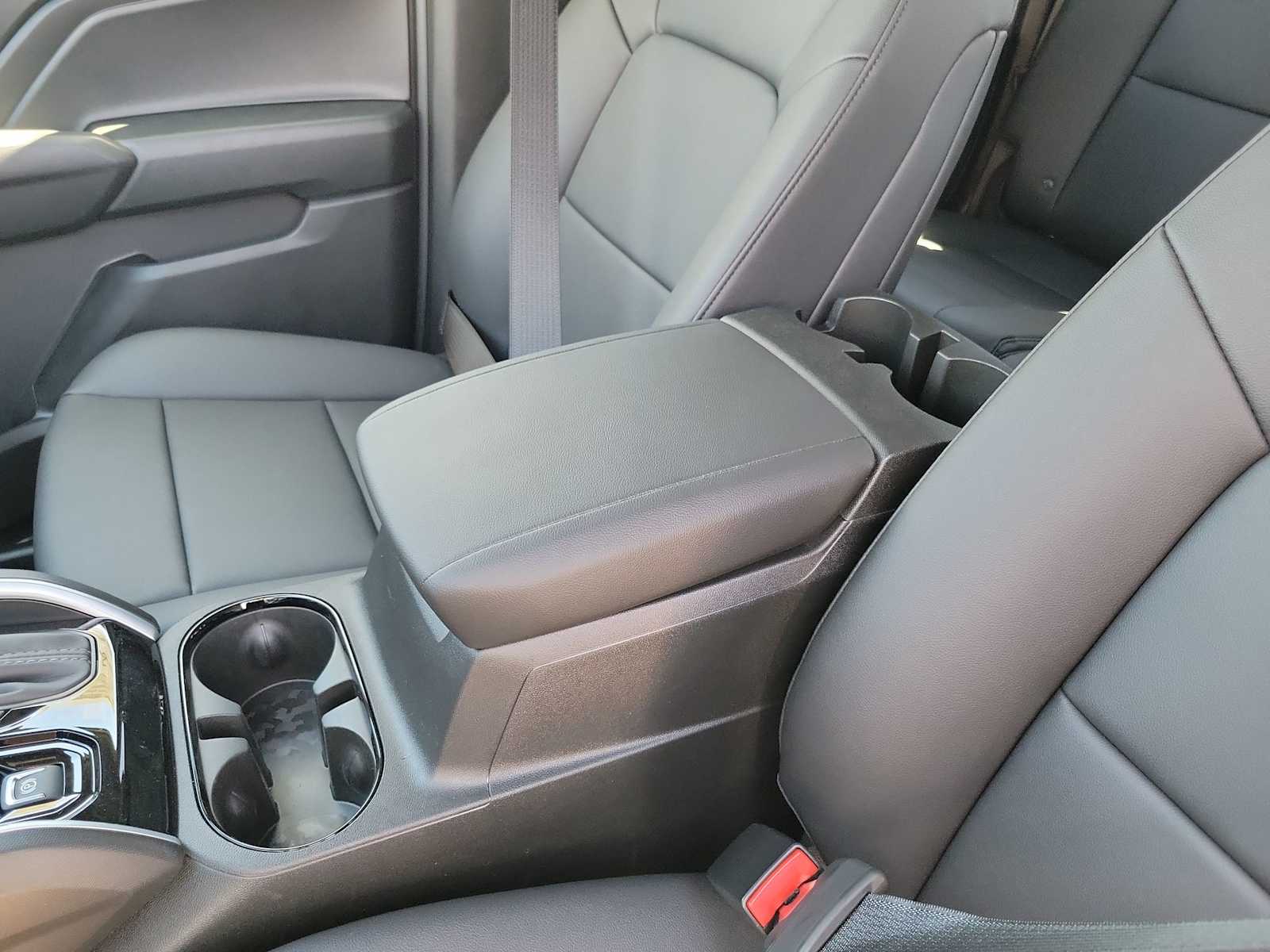 Thumbnail: 2026 Chevrolet Colorado - 20