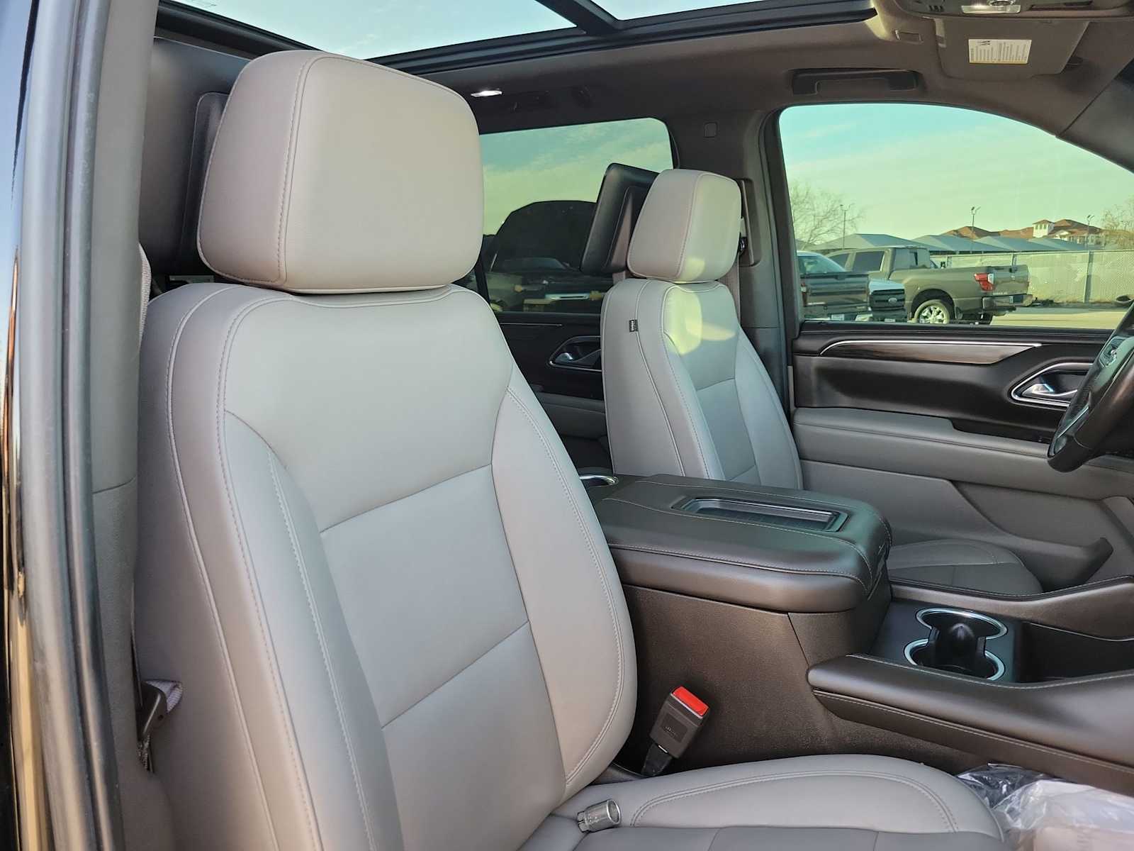 Thumbnail: 2021 Chevrolet Tahoe - 14