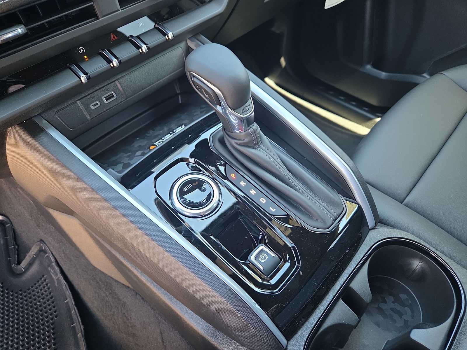 Thumbnail: 2026 Chevrolet Colorado - 21