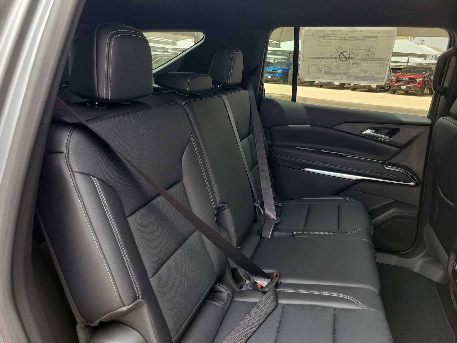 2025 Chevrolet Traverse LT 13