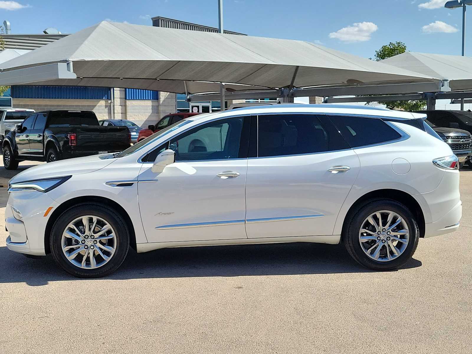 2023 Buick Enclave Avenir 3