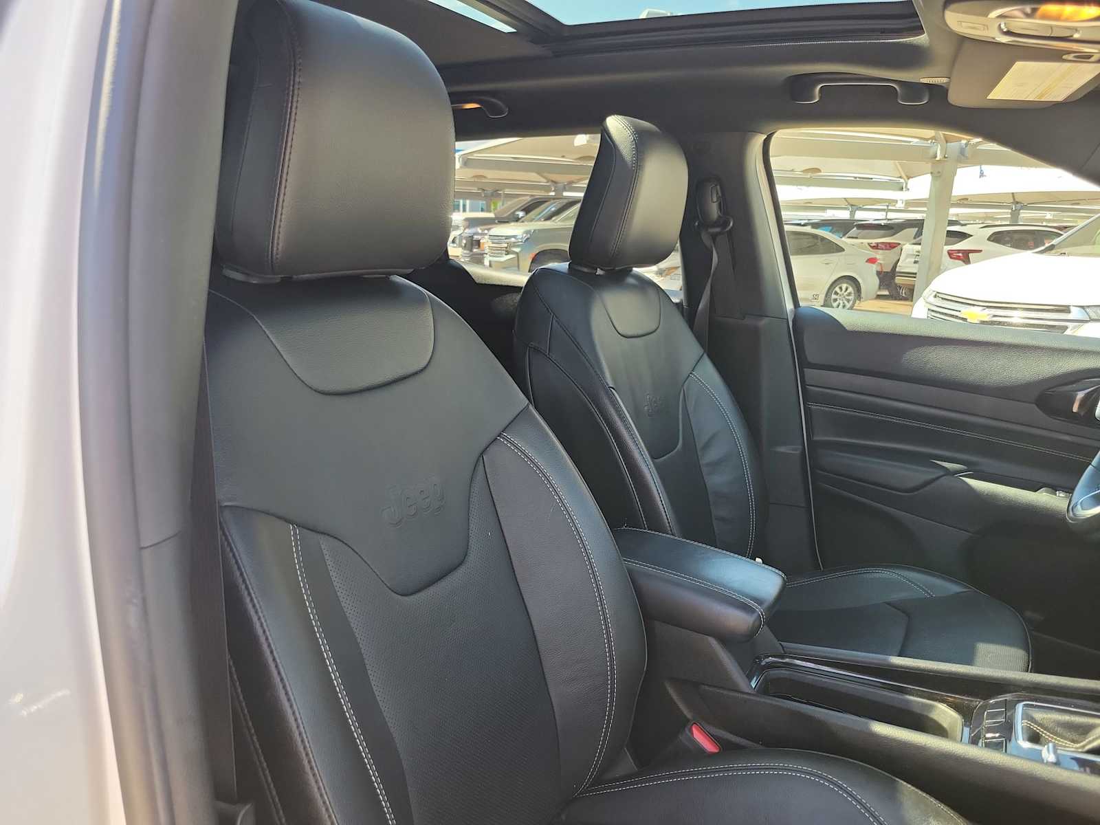 Thumbnail: 2022 Jeep Compass - 18