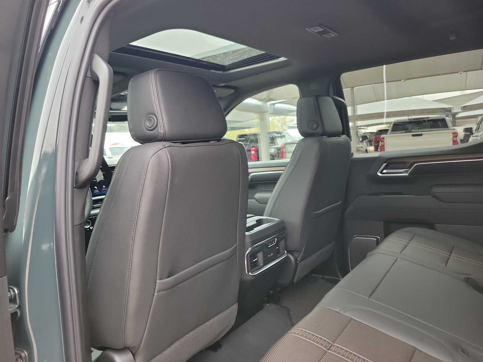 Thumbnail: 2026 Chevrolet Silverado 1500 - 12