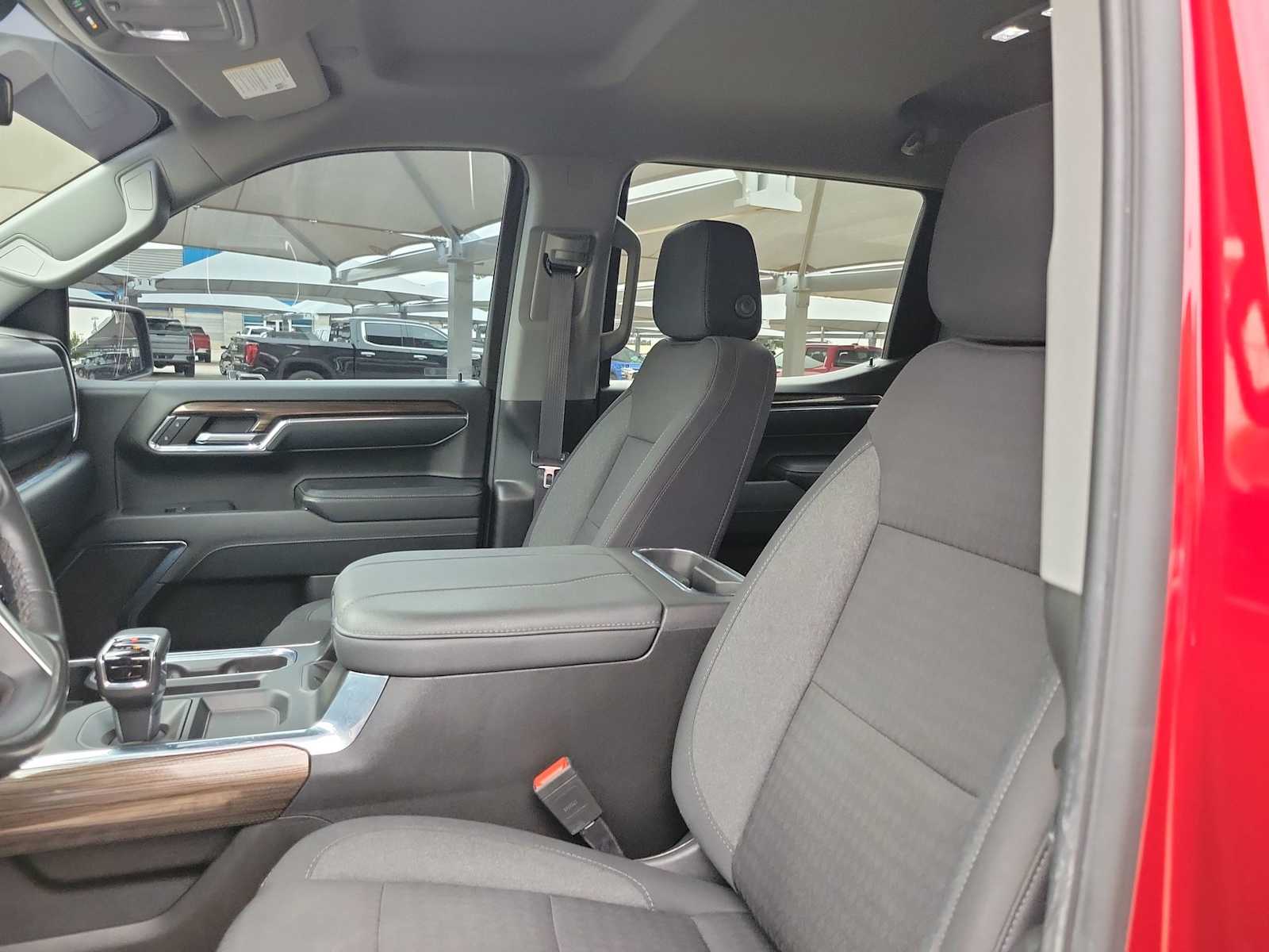 Thumbnail: 2024 Chevrolet Silverado 1500 - 15