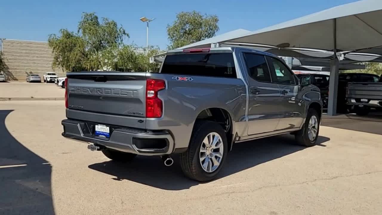 Thumbnail: 2026 Chevrolet Silverado 1500 - 9