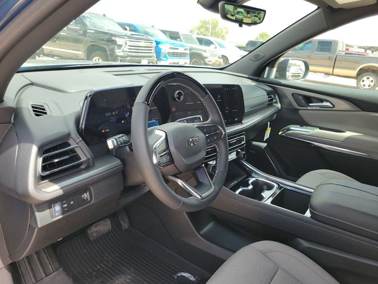 Thumbnail: 2026 Chevrolet Traverse - 10