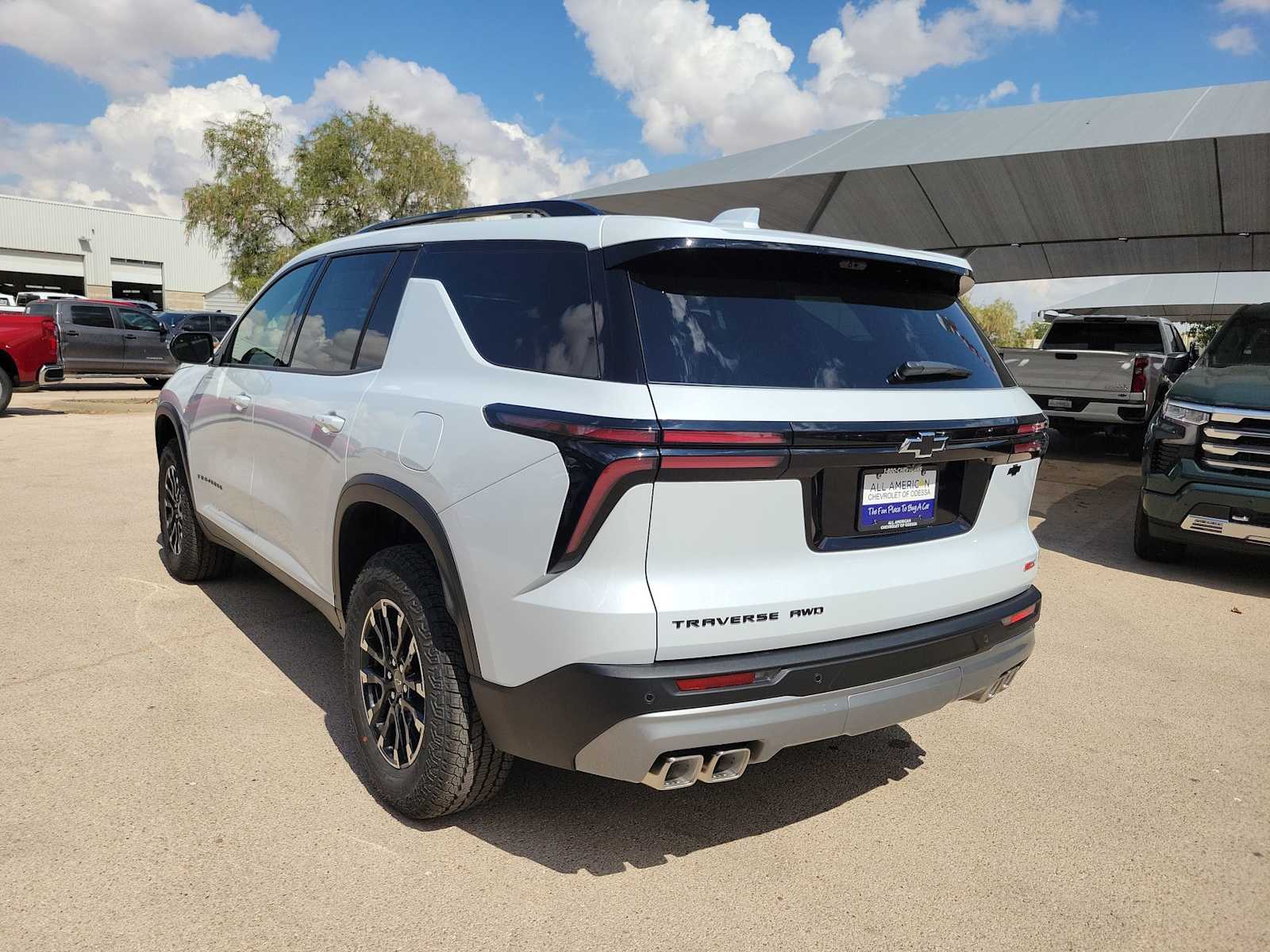 Thumbnail: 2026 Chevrolet Traverse - 4