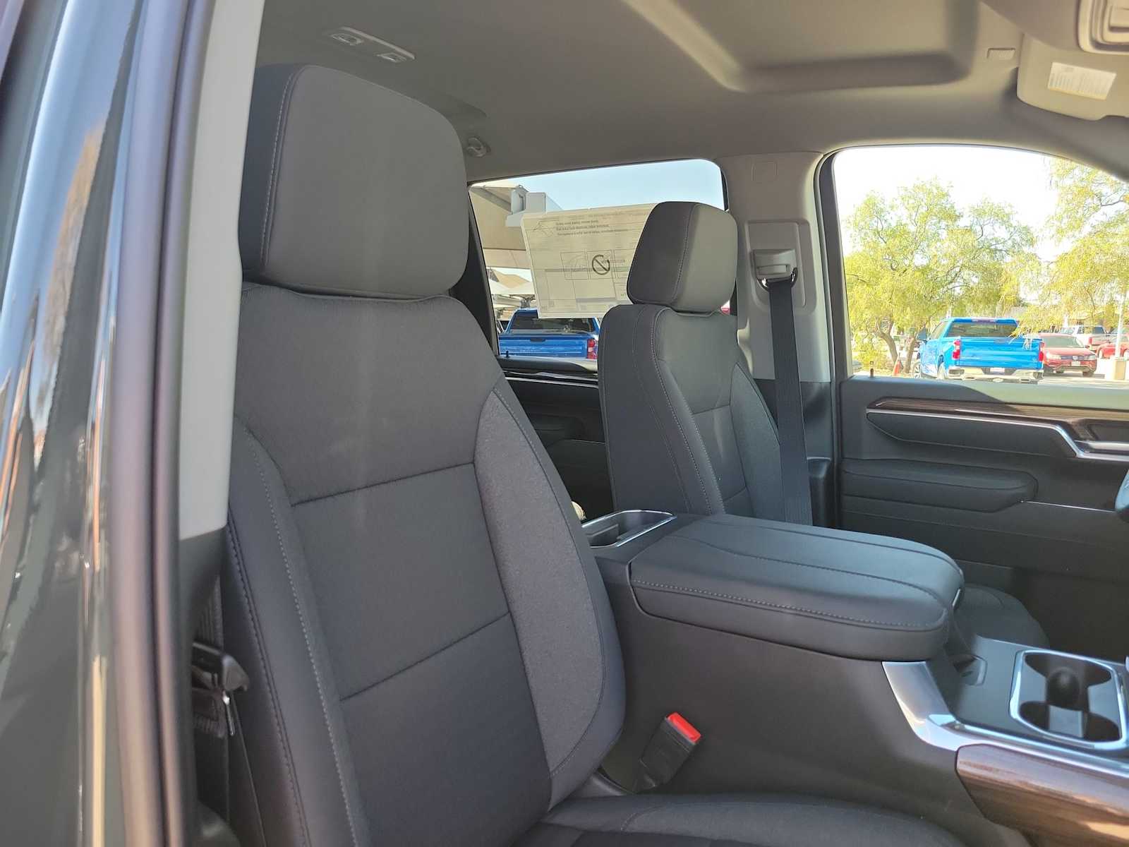 Thumbnail: 2026 Chevrolet Silverado 2500 - 14