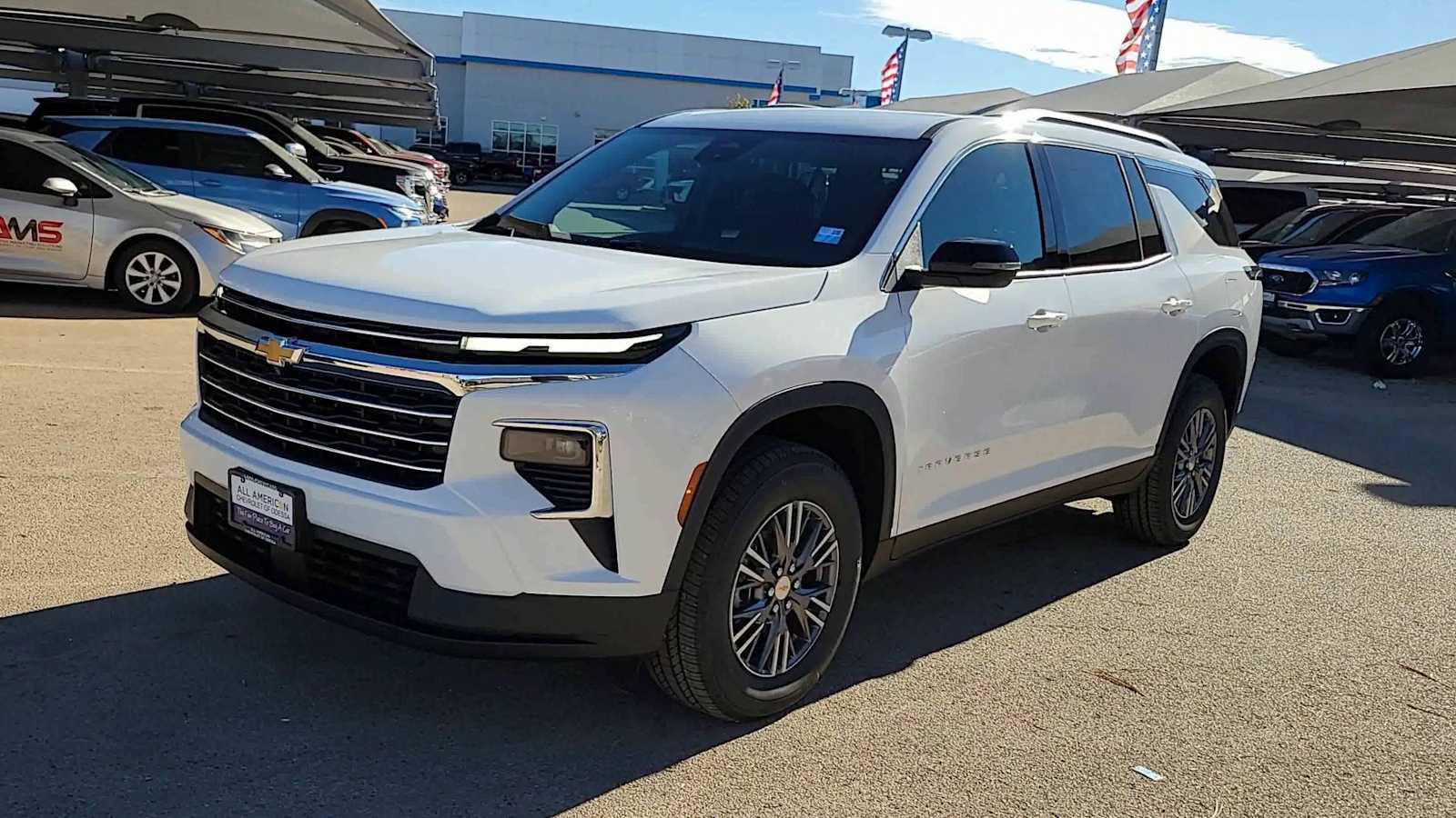 Thumbnail: 2026 Chevrolet Traverse - 5