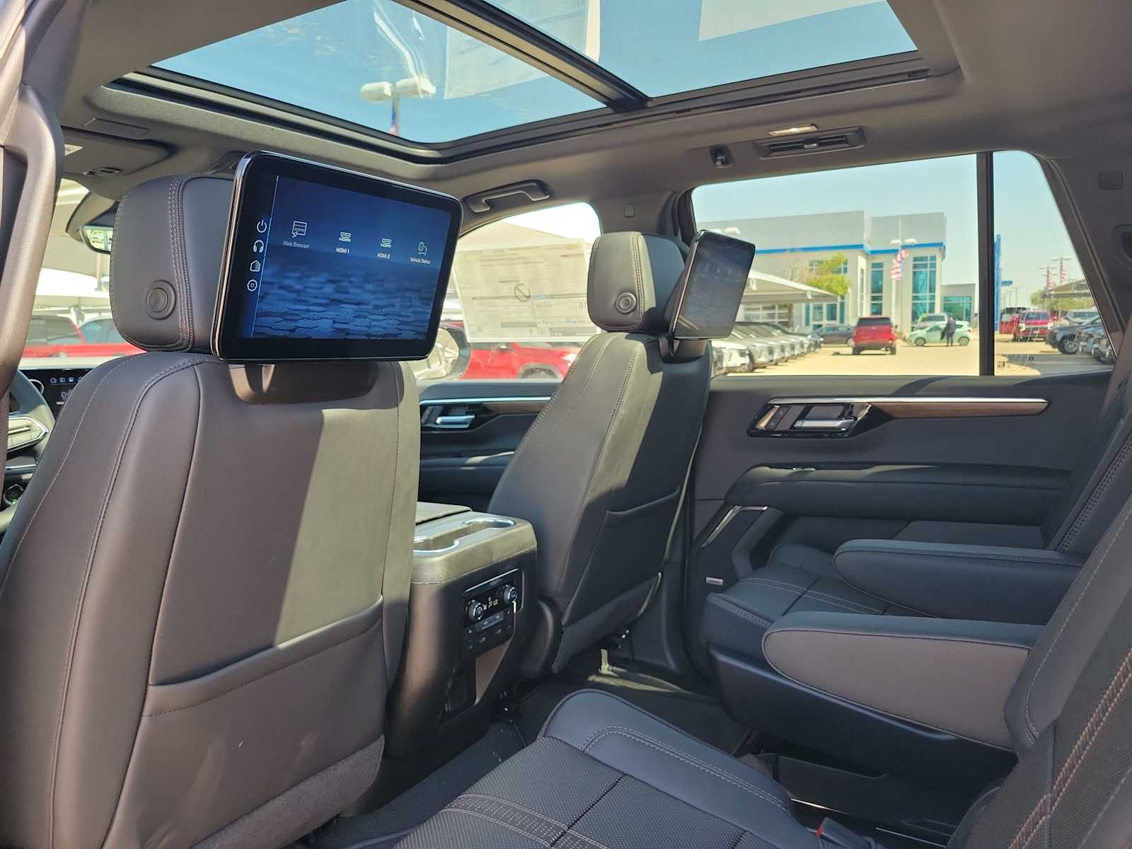 Thumbnail: 2025 Chevrolet Tahoe - 11