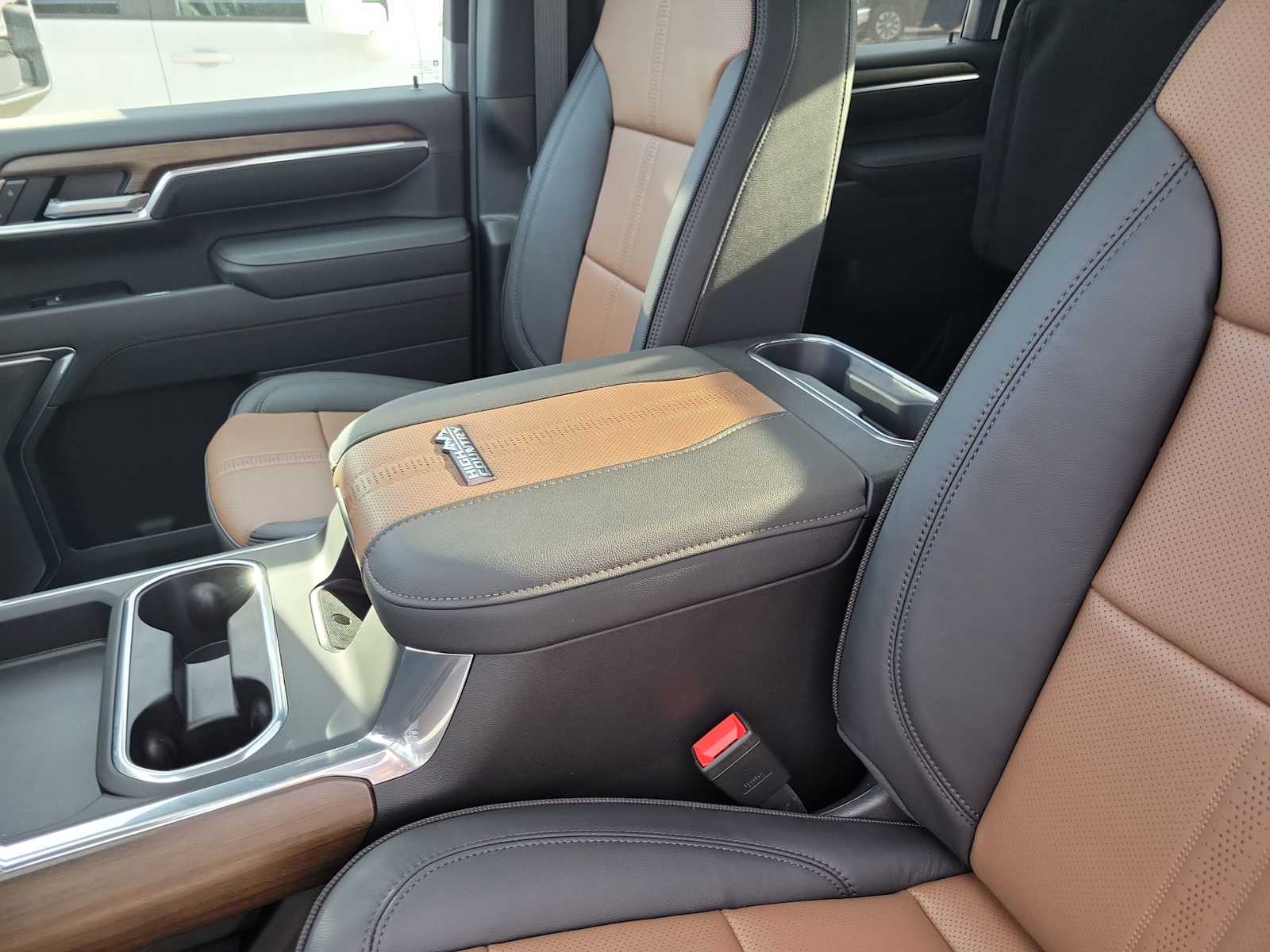 Thumbnail: 2026 Chevrolet Silverado 2500 - 16