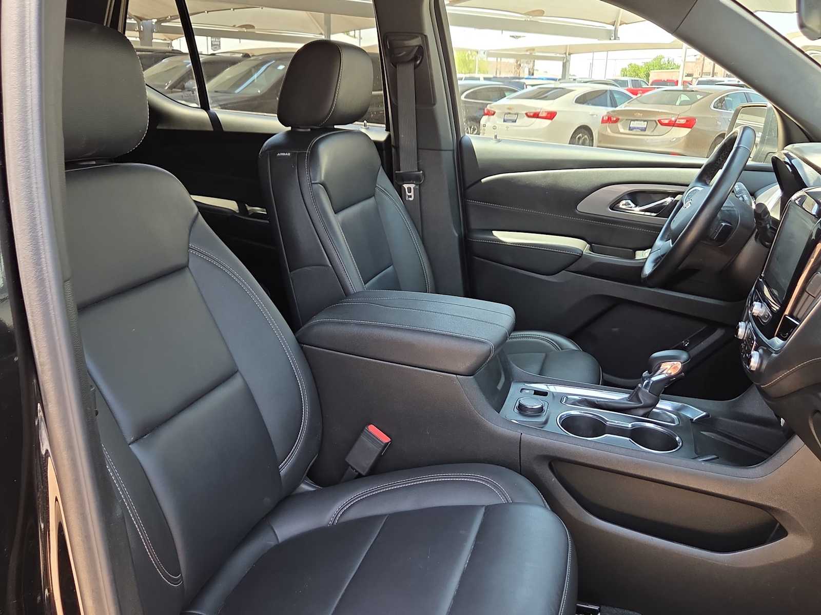 Thumbnail: 2023 Chevrolet Traverse - 18