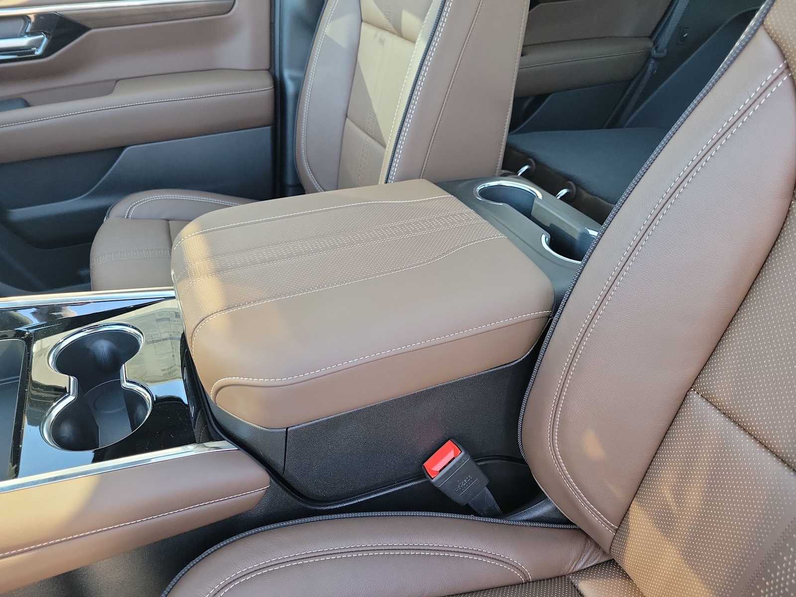 Thumbnail: 2026 Chevrolet Tahoe - 16