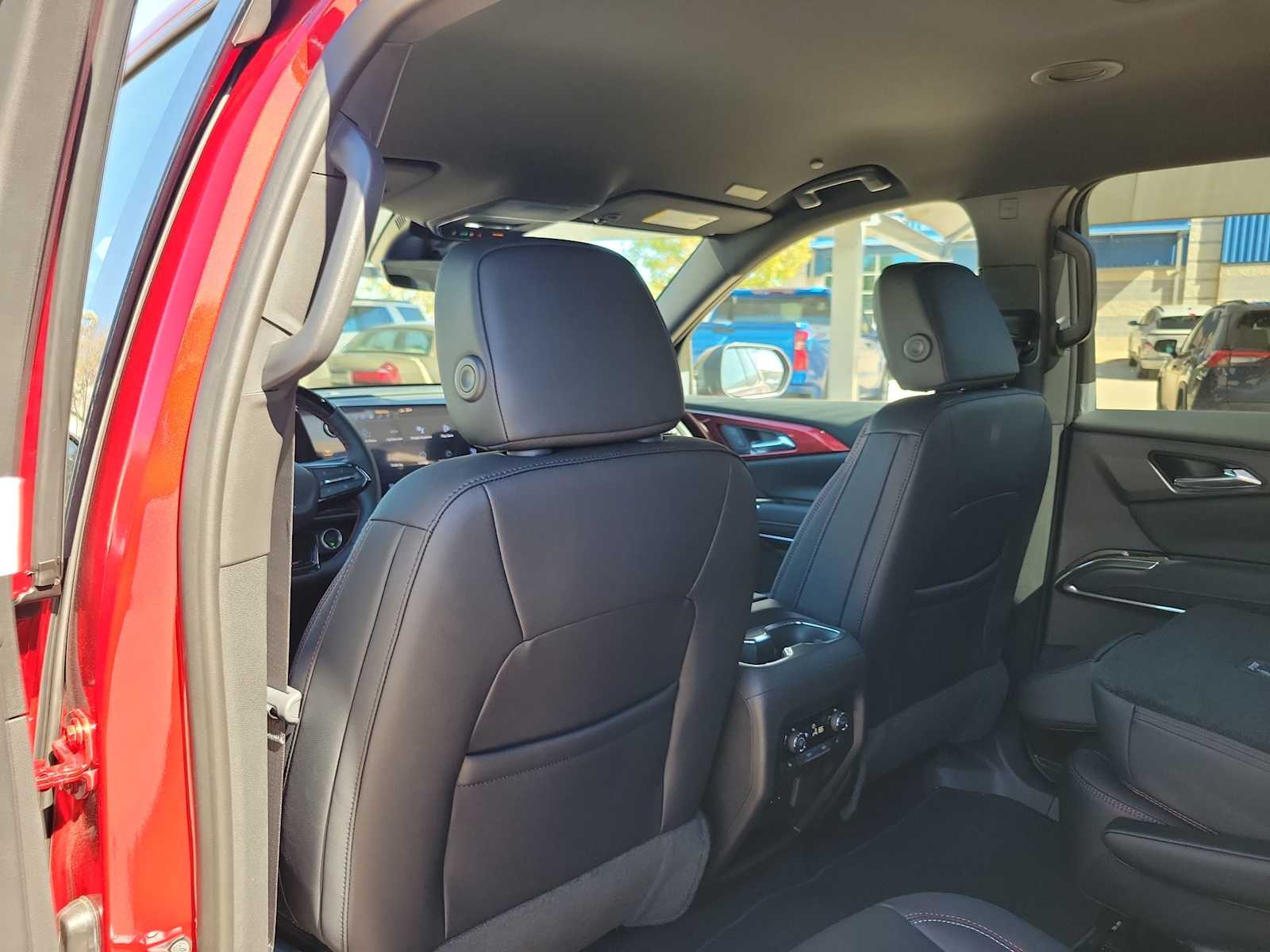 Thumbnail: 2026 Chevrolet Traverse - 12