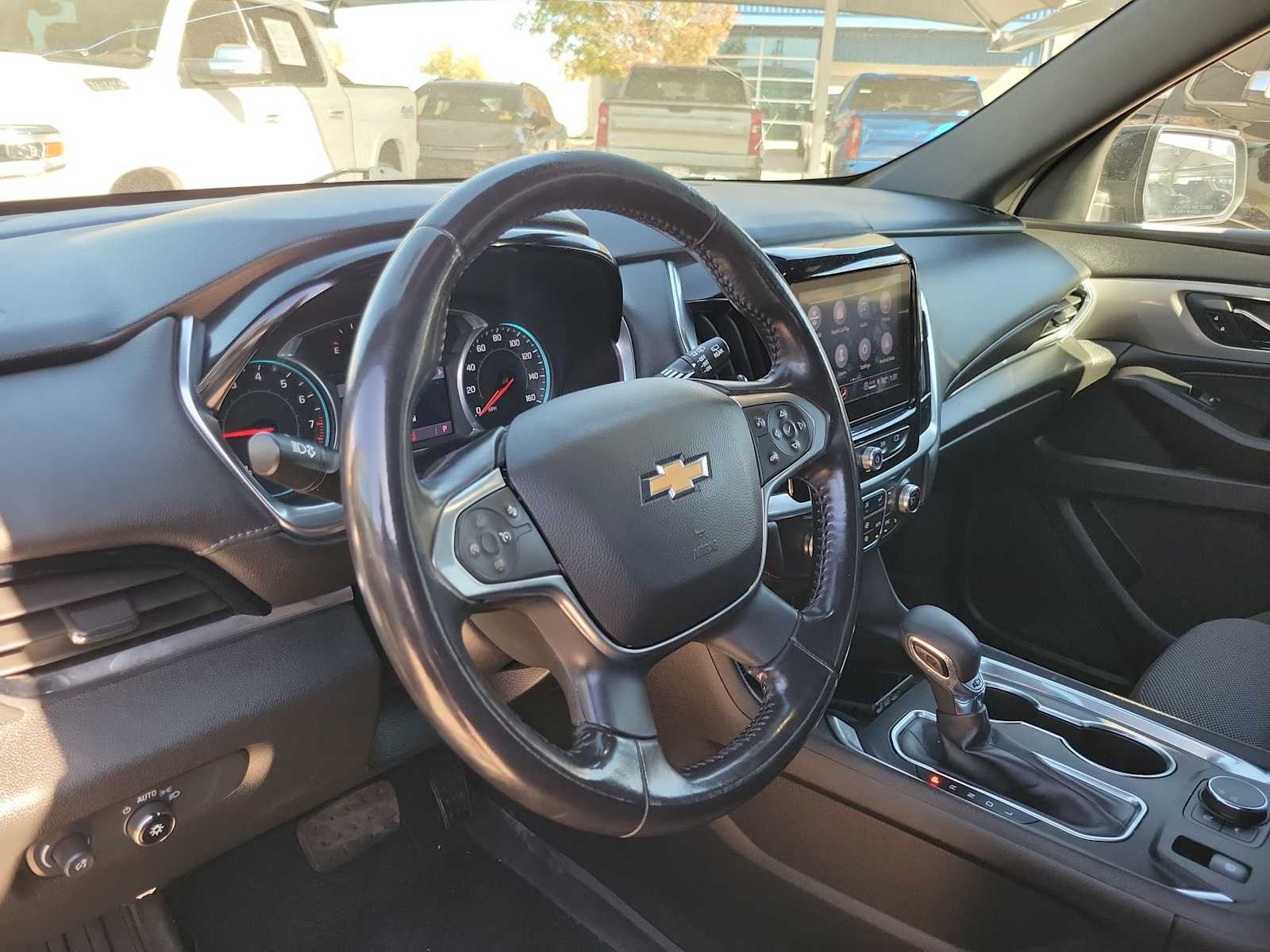 Thumbnail: 2022 Chevrolet Traverse - 2