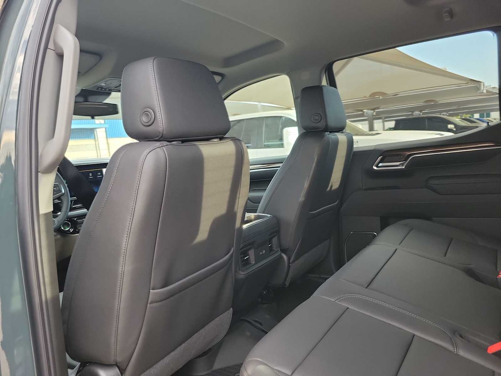 Thumbnail: 2026 Chevrolet Silverado 1500 - 12