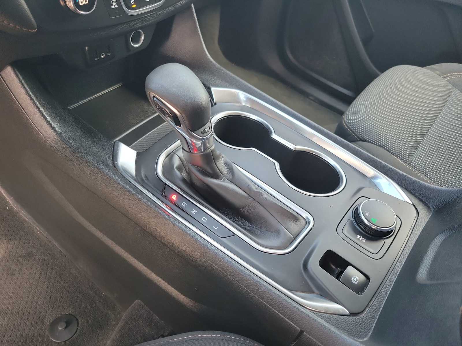 Thumbnail: 2021 Chevrolet Traverse - 17