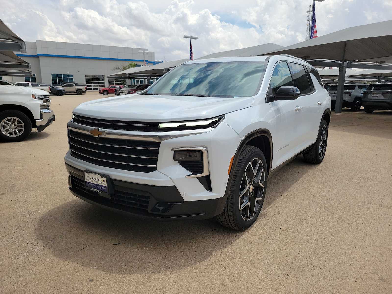 Thumbnail: 2026 Chevrolet Traverse - 4