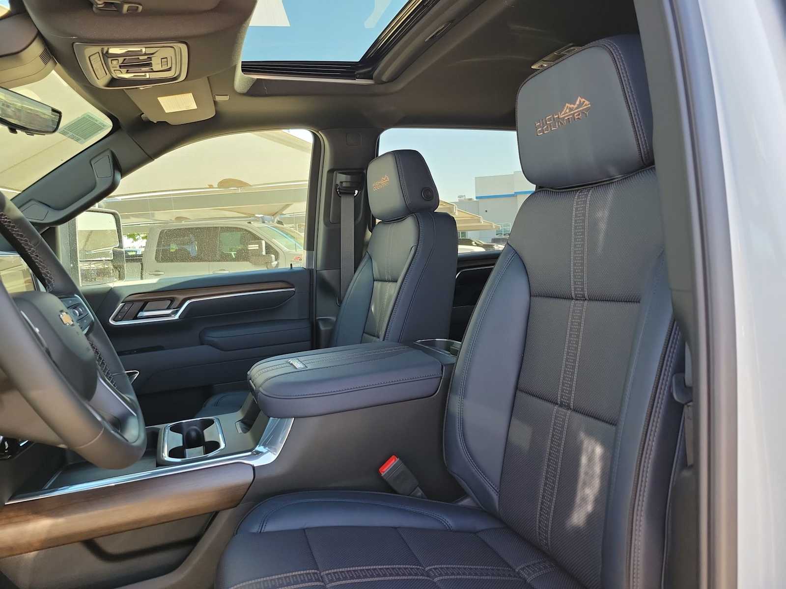 Thumbnail: 2026 Chevrolet Silverado 2500 - 11