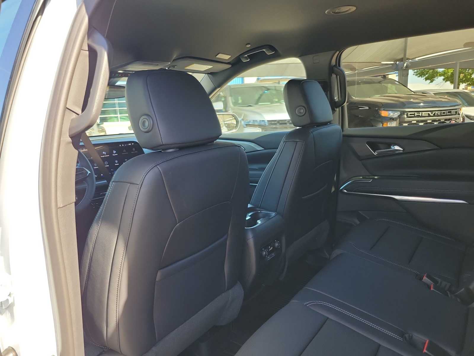 Thumbnail: 2026 Chevrolet Traverse - 12