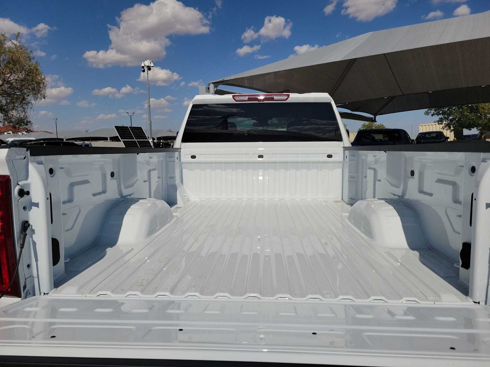 Thumbnail: 2026 Chevrolet Silverado 3500 - 19