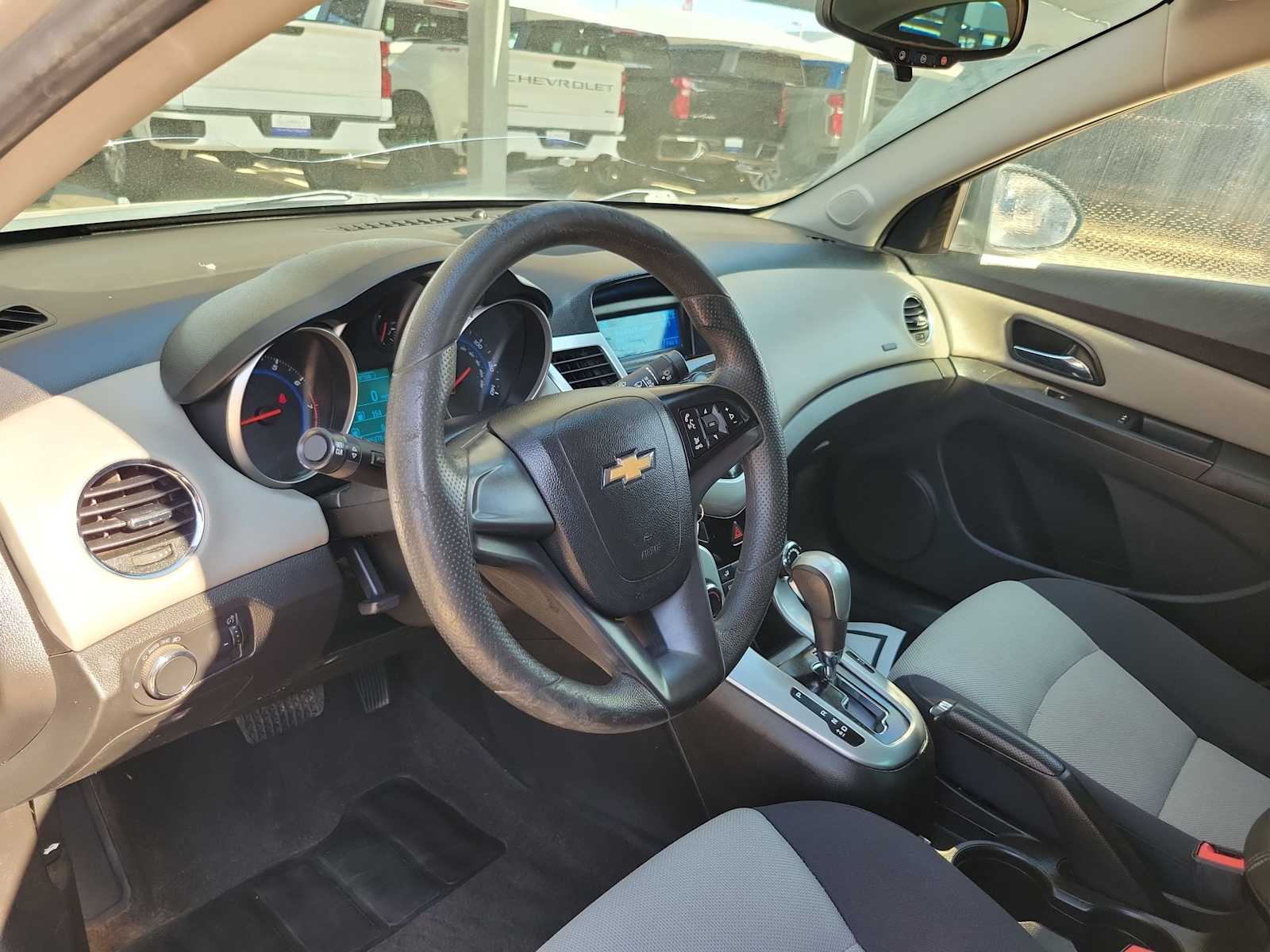 Thumbnail: 2016 Chevrolet Cruze - 2