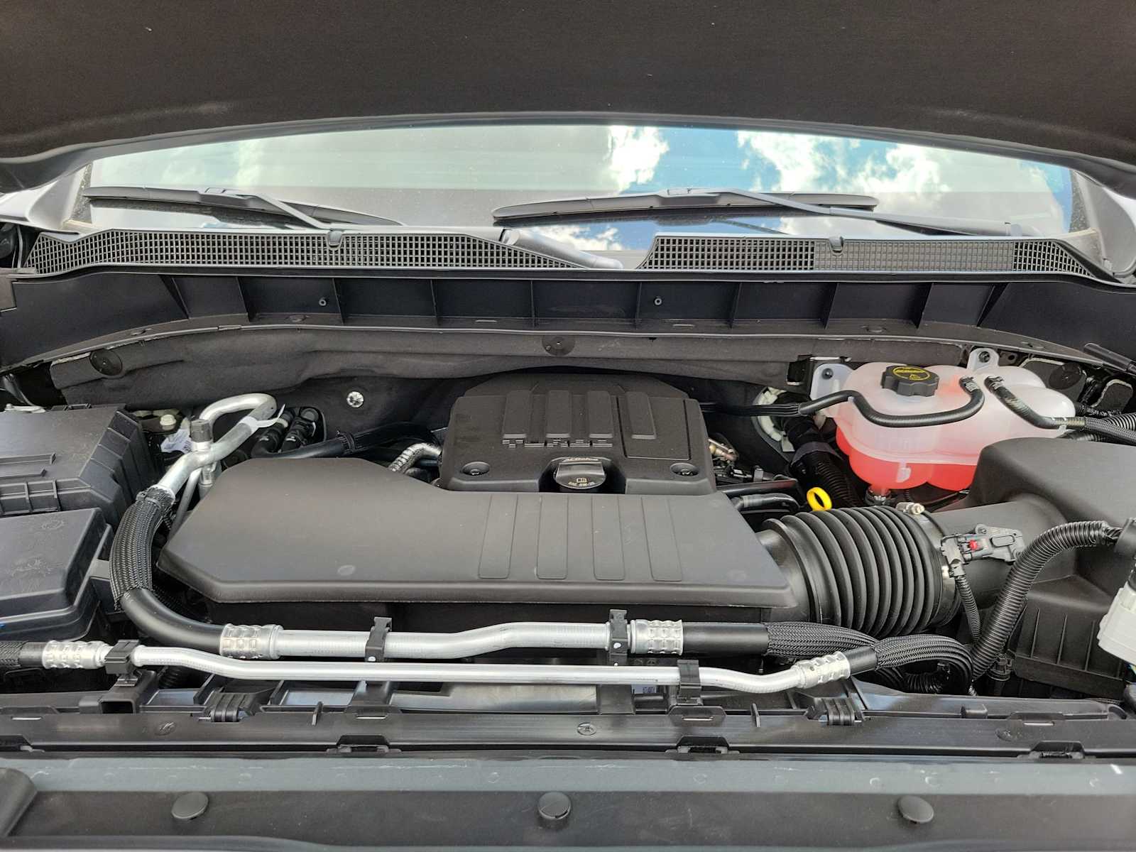 Thumbnail: 2026 Chevrolet Silverado 1500 - 9