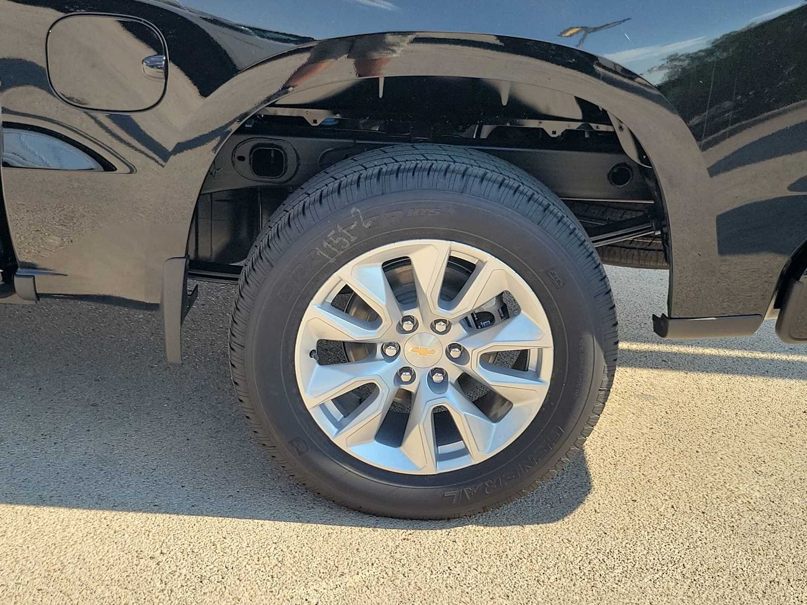 Thumbnail: 2026 Chevrolet Silverado 1500 - 8