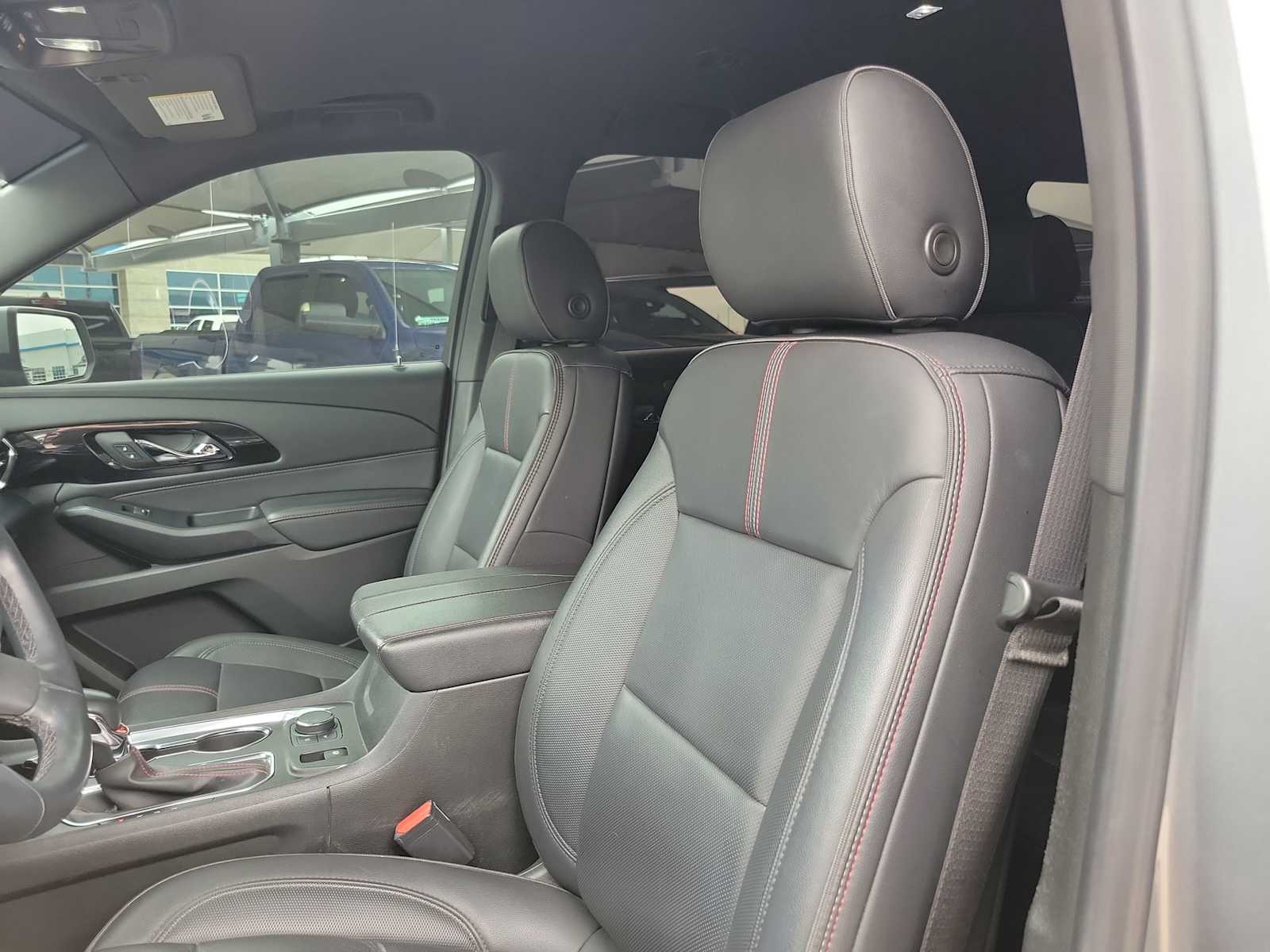 Thumbnail: 2023 Chevrolet Traverse - 7