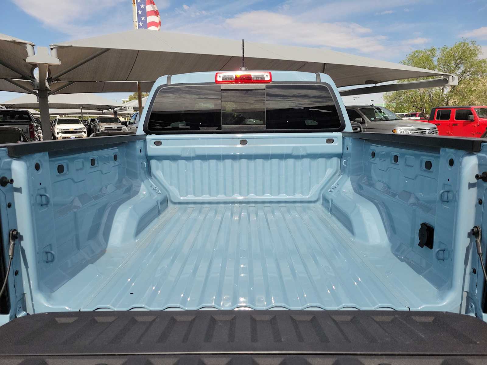 Thumbnail: 2025 Chevrolet Colorado - 19