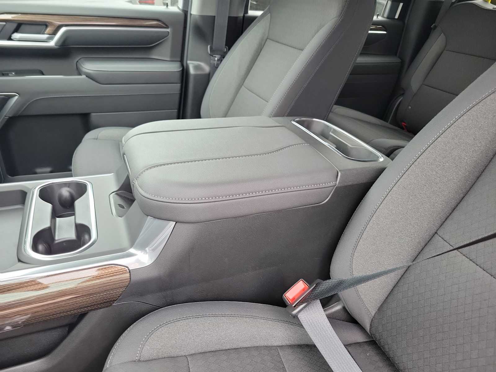 Thumbnail: 2026 Chevrolet Silverado 2500 - 16