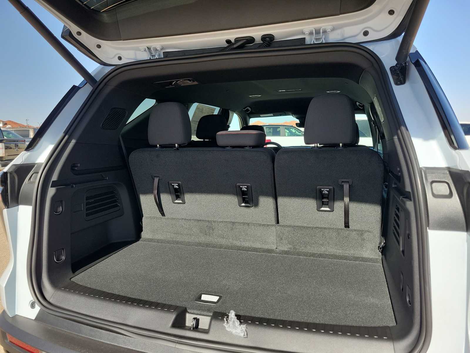 Thumbnail: 2026 Chevrolet Traverse - 19