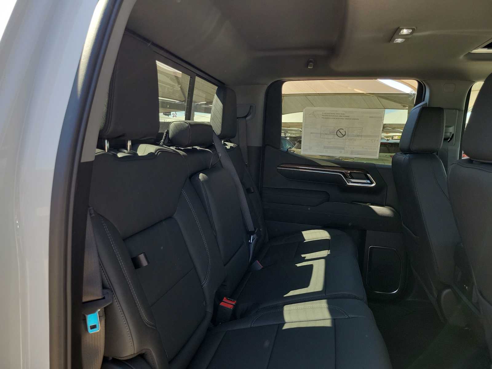 Thumbnail: 2026 Chevrolet Silverado 1500 - 9