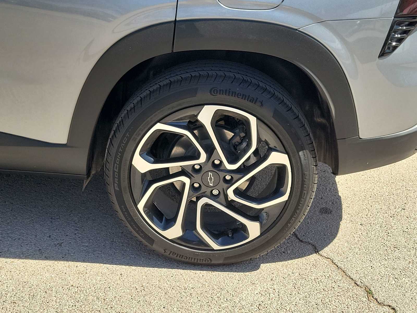 Thumbnail: 2025 Chevrolet Trax - 4