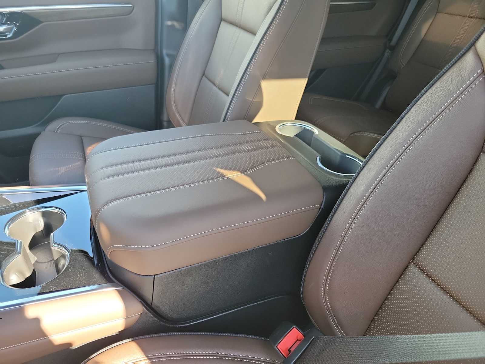 Thumbnail: 2026 Chevrolet Tahoe - 16