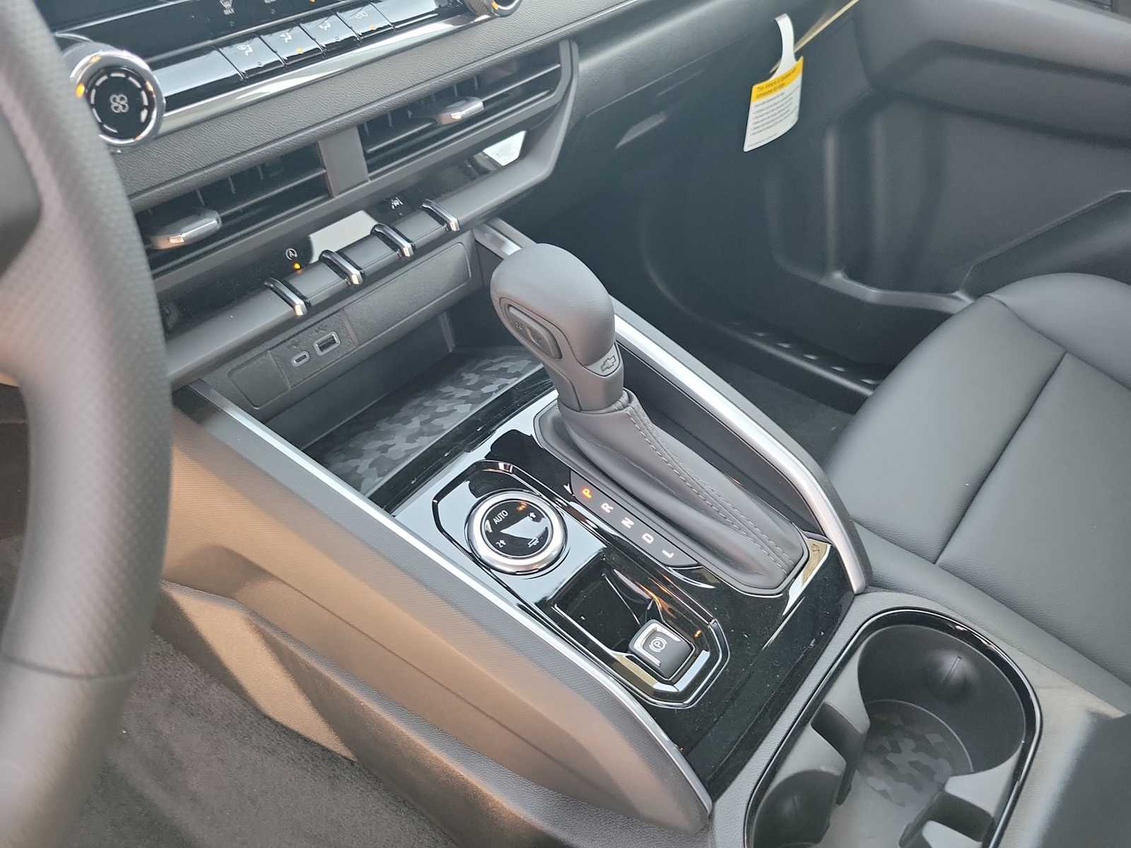 Thumbnail: 2026 Chevrolet Colorado - 17