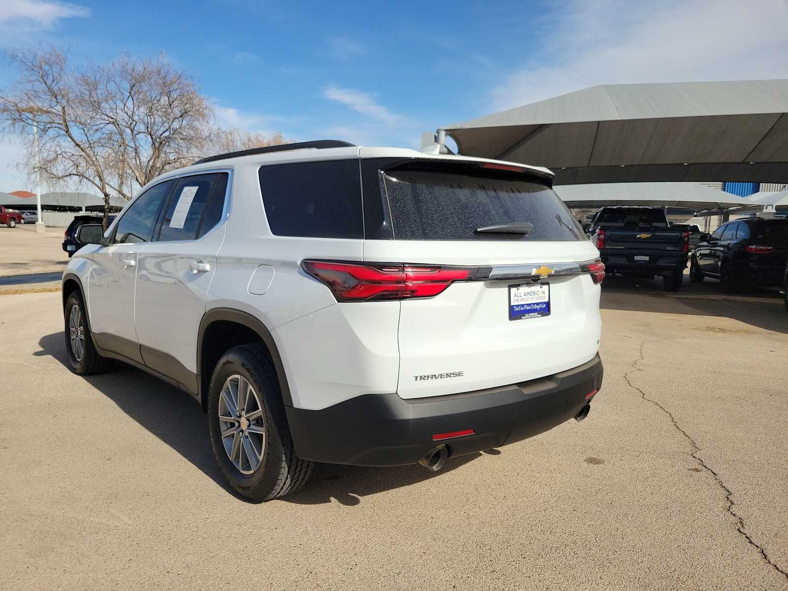 Thumbnail: 2023 Chevrolet Traverse - 4