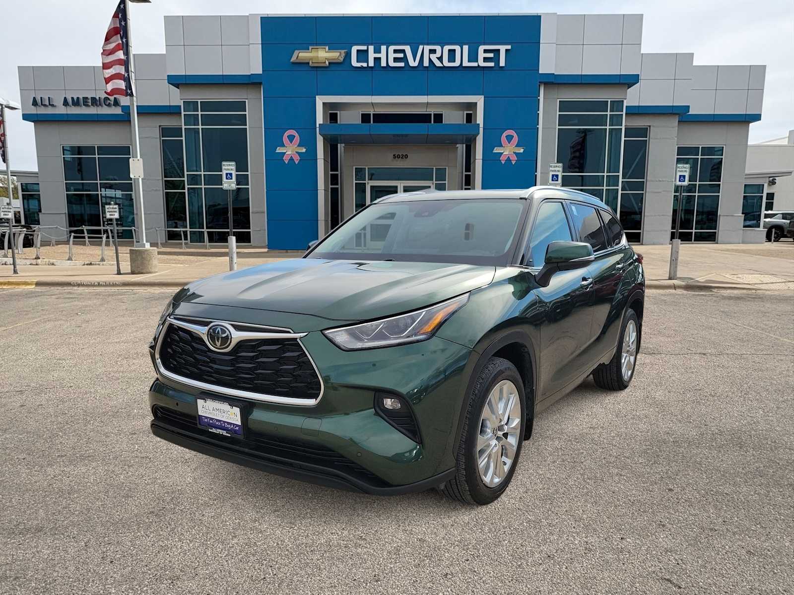 Thumbnail: 2023 Toyota Highlander - 1