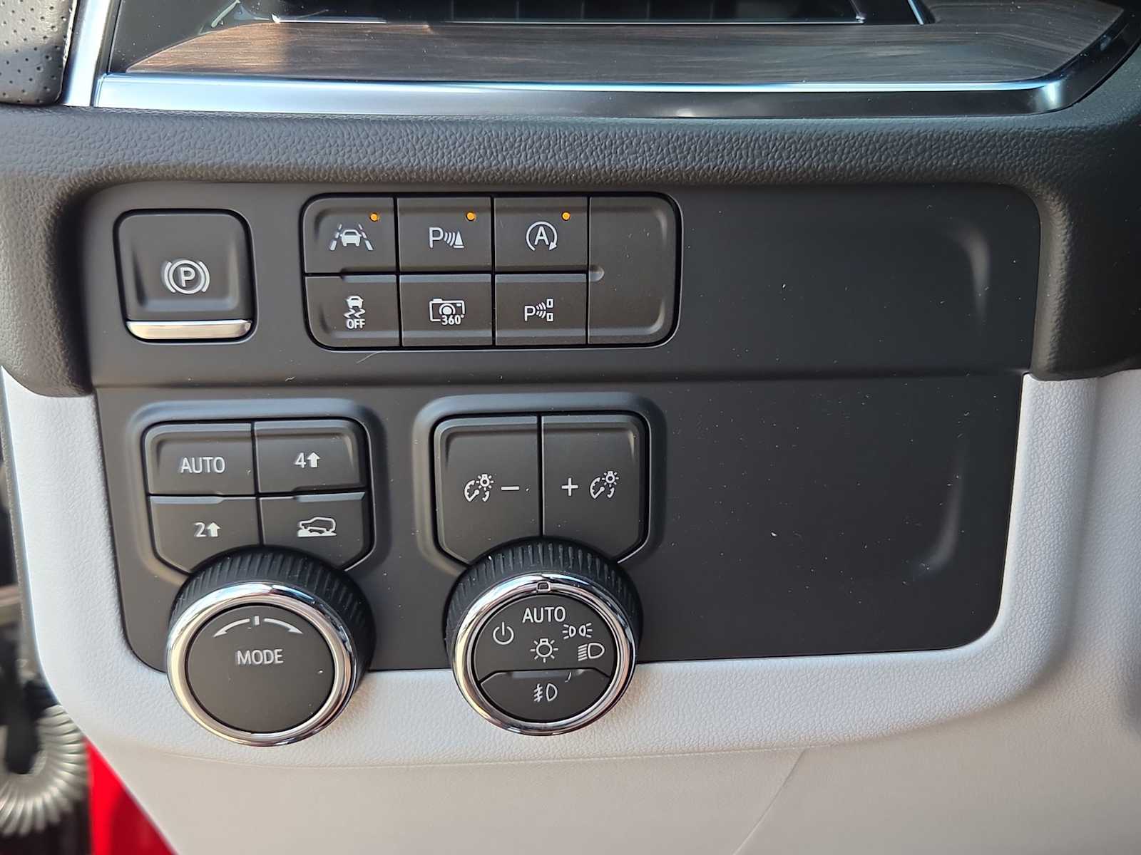 Thumbnail: 2026 Chevrolet Tahoe - 19