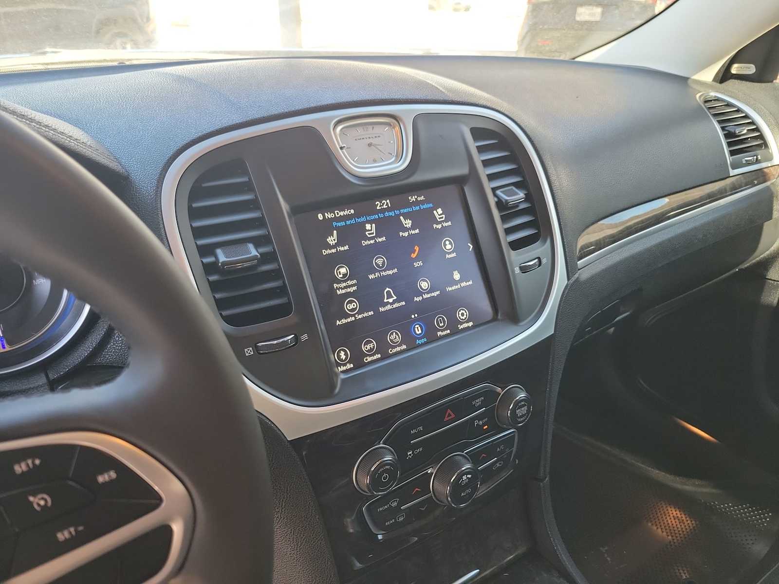 Thumbnail: 2022 Chrysler 300 - 16